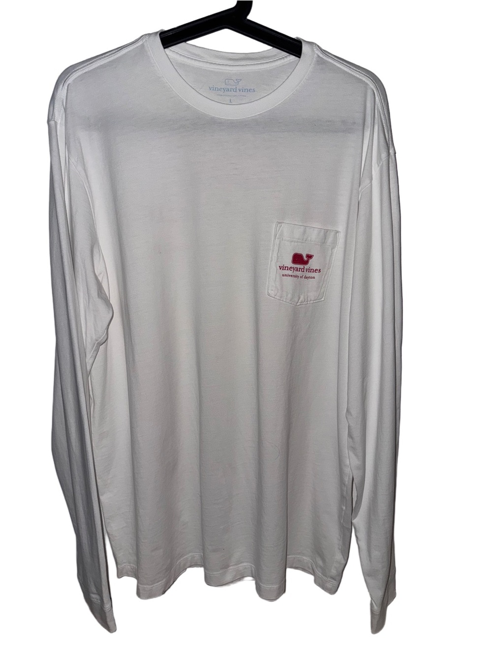 Vineyard Vines Men’s White Long-Sleeve Pocket Tee with Pink Logo